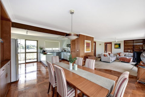 Fi's Relaxing Beach House - Accommodation Sunshine Coast 1