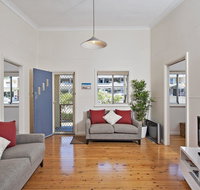 Fingal Beach Shack  Fingal Bay - Accommodation Sunshine Coast