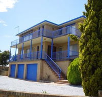 Flat 2 - 3 Bay Lane - Accommodation Sunshine Coast