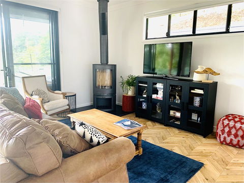 Fletchers Ridge Brand New Luxury Guest House - Accommodation Sunshine Coast 2