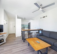 Flynns Beach Apartments 4 41 Pacific Drive - Accommodation Sunshine Coast