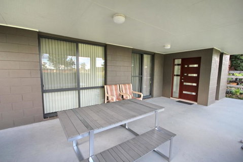 FRASERS COTTAGE- 23 Castle St Laurieton - Accommodation Sunshine Coast 2