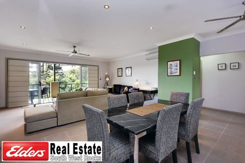 Front Creek Unit No 5 - Accommodation Sunshine Coast 1