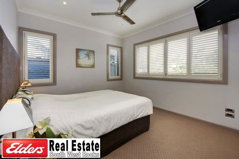 Front Creek Unit No 5 - Accommodation Sunshine Coast 3