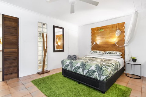 Funky, Central Studio - Accommodation Sunshine Coast 0