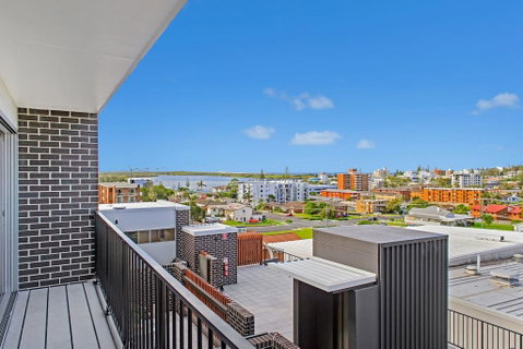 G149 - Apt 1 - Accommodation Sunshine Coast 3