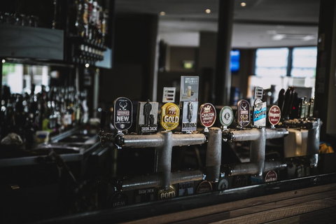 General Roberts Hotel - Accommodation Sunshine Coast 2