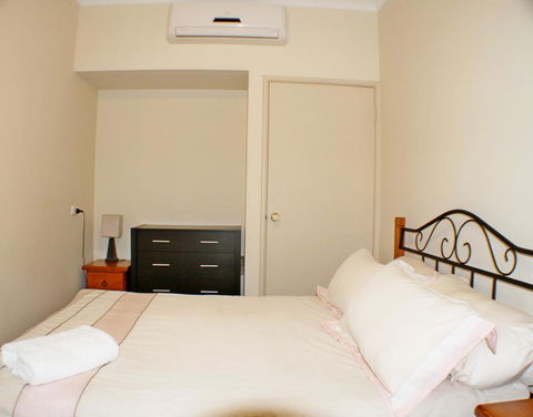 Geraldton Luxury Retreat 2 - Accommodation Sunshine Coast 3