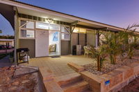 Getaway Villas Unit 38-10 - 2 Bedroom Self-Contained Accommodation