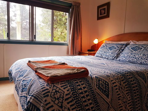 Glenbrook House & Cottage - Accommodation Sunshine Coast 3