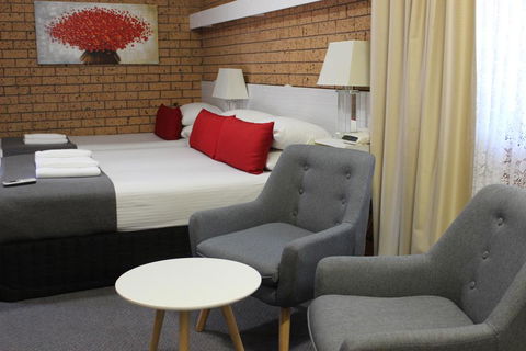 Golden Harvest Motor Inn Moree - Accommodation Sunshine Coast 0