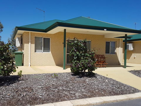 Golden Ponds - Accommodation Sunshine Coast 3