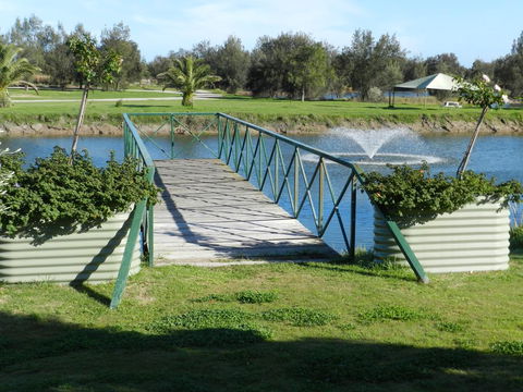 Golden Ponds - Accommodation Sunshine Coast 0