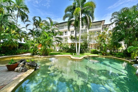 Golden Sands Beachfront Resort - Accommodation Sunshine Coast 0