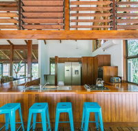 Golden Sunbird - Accommodation Sunshine Coast