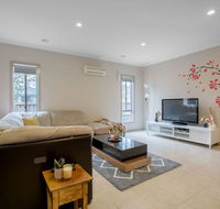 Gorgeous 4BR home in Point Cook - Accommodation Sunshine Coast