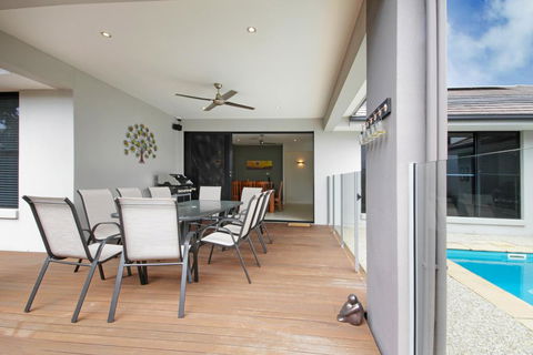 Grand Parade - Accommodation Sunshine Coast 1