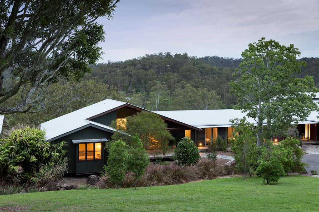 Pullenvale QLD Accommodation Sunshine Coast