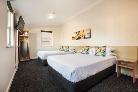 Granville Hotel - Accommodation Sunshine Coast 1