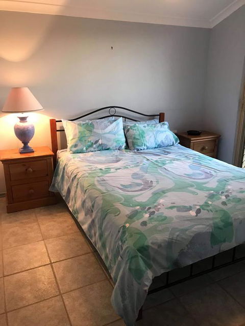 Guesthouse On Dolphin - Accommodation Sunshine Coast 3