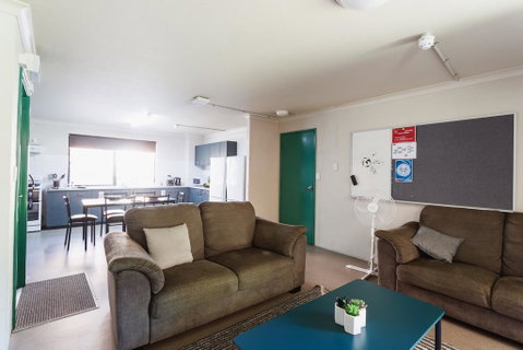 Guild House 6 Bedroom Flat - Accommodation Sunshine Coast 0