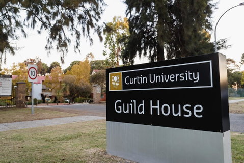 Guild House 6 Bedroom Flat - Accommodation Sunshine Coast 1