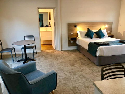 Gundagai Tourist Suites - Accommodation Sunshine Coast 0