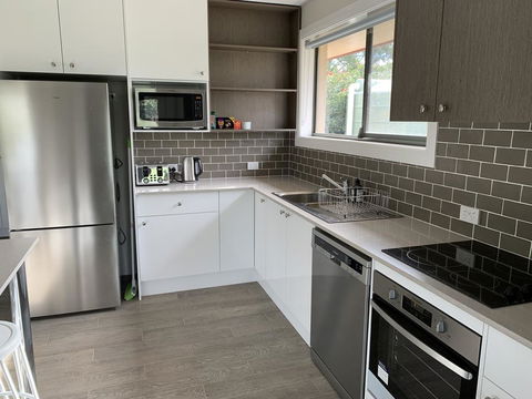 Gunsynd Studio Apartment - Accommodation Sunshine Coast 2