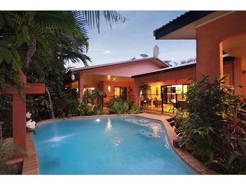 Hacienda Cooya Beach - Accommodation Sunshine Coast 0