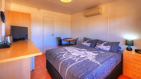 Halls Creek Motel - Accommodation Sunshine Coast 1
