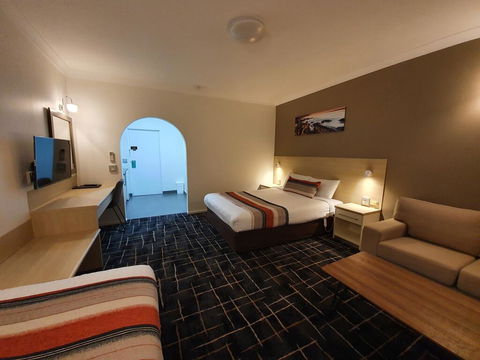 Hamilton's Queanbeyan Motel - Accommodation Sunshine Coast 2