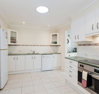Happy Tails'  55 Pantowora Street - pet friendly air conditioned - Accommodation Sunshine Coast