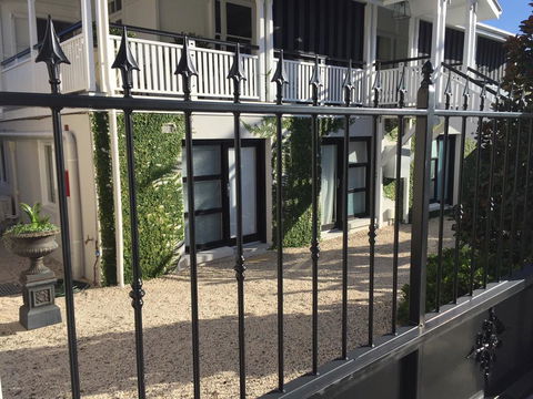 Heal House - Accommodation Sunshine Coast 2