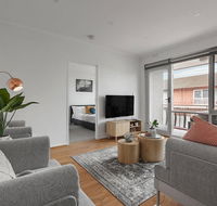 Heart of Ormond Apartment by Ready Set Host - Accommodation Sunshine Coast