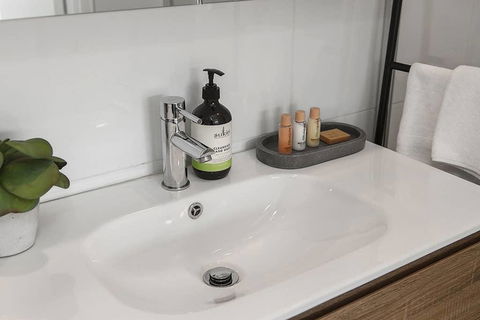 Heart Of Ormond Apartment By Ready Set Host - Accommodation Sunshine Coast 3