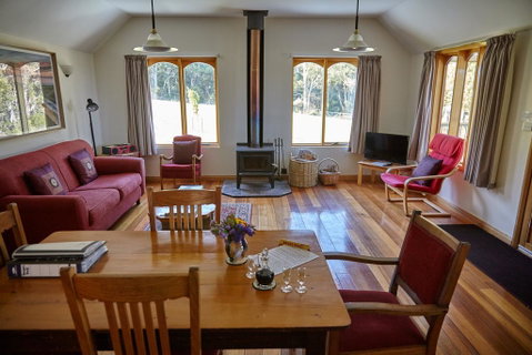 Herons Rise Vineyard Accommodation - Accommodation Sunshine Coast 2