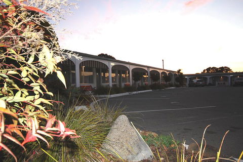 Hi Way Motor Inn - Accommodation Sunshine Coast 2