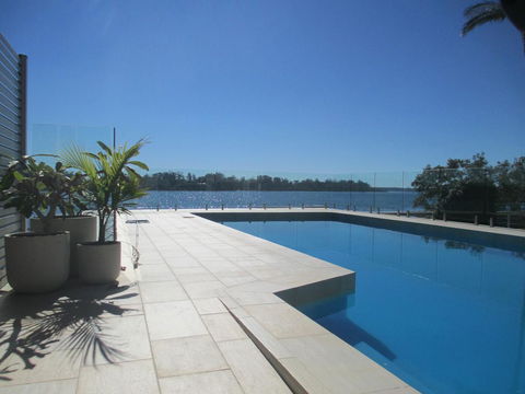 HIBBARD HAVEN - Accommodation Sunshine Coast 0