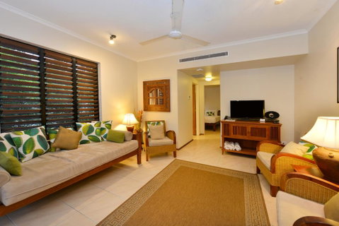 Hibiscus Hi - Accommodation Sunshine Coast 1