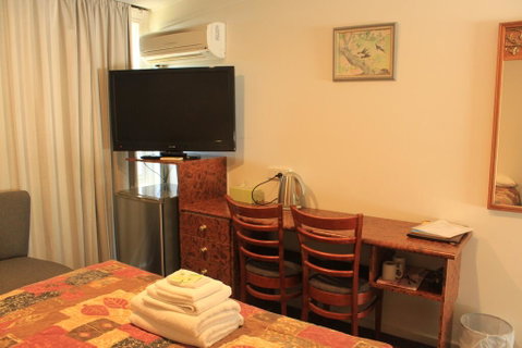 High Country Motel - Accommodation Sunshine Coast 2