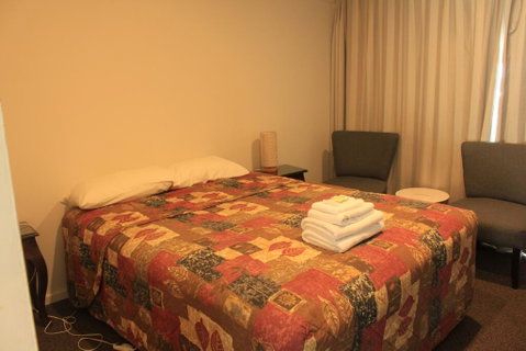 High Country Motel - Accommodation Sunshine Coast 3