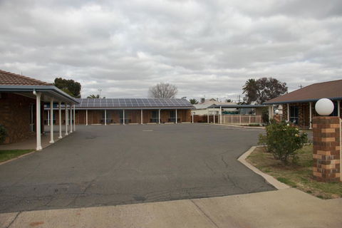 Highway Inn Motel - Accommodation Sunshine Coast 2