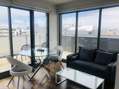 Hiigh Apartments - Accommodation Sunshine Coast 0