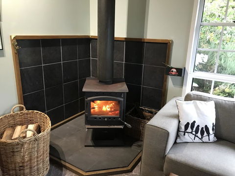 Hillside Bed And Breakfast - Accommodation Sunshine Coast 1