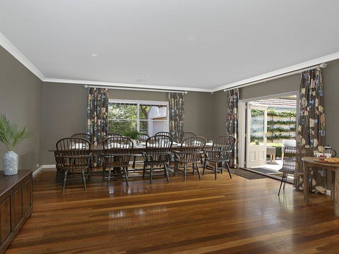 Hillview Cottage - Classic Country Comfort And Charm - Accommodation Sunshine Coast 3