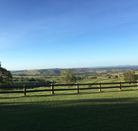 Hillview Cottages - Accommodation Sunshine Coast