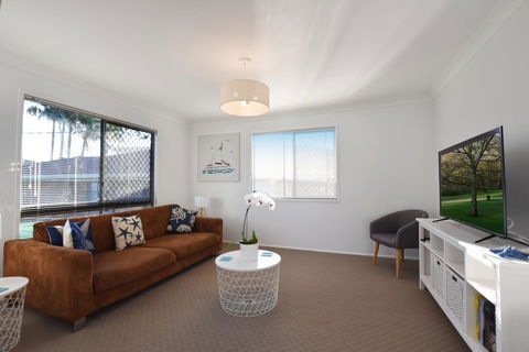 Holiday House - Accommodation Sunshine Coast 3
