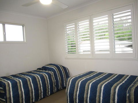 Holiday In Style - Hervey Bay - Accommodation Sunshine Coast 2