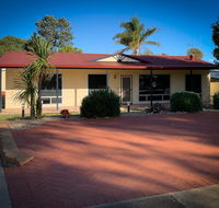 Hooterville - Accommodation Sunshine Coast