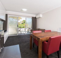 Horizons 518- Modern apartment on the Lake Jindabyne foreshore - Accommodation Sunshine Coast